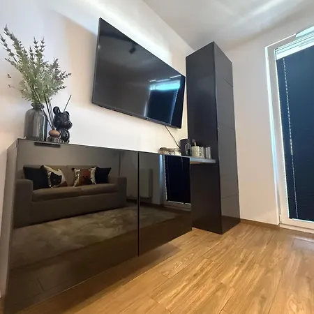 Optimum 3 Old Town Апартаменты